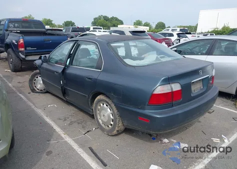 1996 Honda Accord Lx/Ex from USA, damaged, VIN 1HGCD5533TA058699